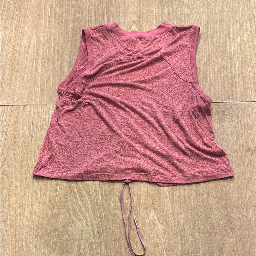 lululemon athletica Textured Muscle Tee in Rose